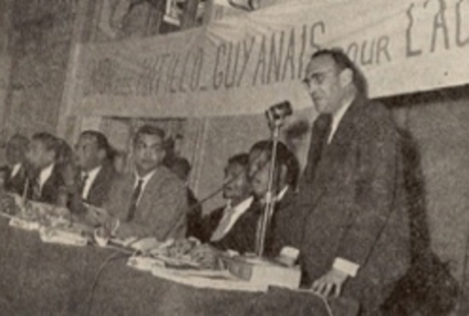 En 1961, au congrès de fondation du Front antillo-guyanais pour l'autonomie En 1961, au congrès de fondation du Front antillo-guyanais pour l'autonomie